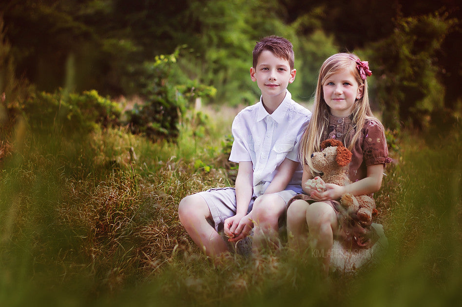 Shooting Through Grass Overlays - Photoshop Overlays, Digital Backgrounds and Lightroom Presets